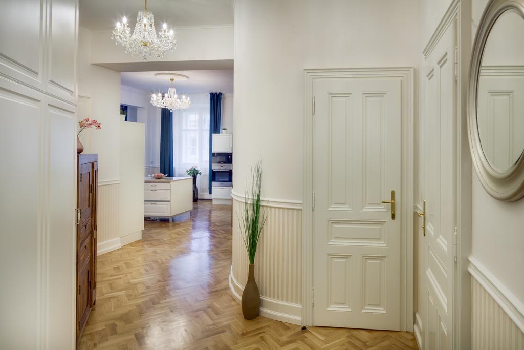 Smetanovo Nabrezi - Riverview Old Town Apartment براغ المظهر الخارجي الصورة